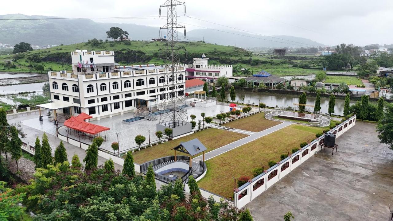 Hotel Vedika Garden Lonavla Zewnętrze zdjęcie