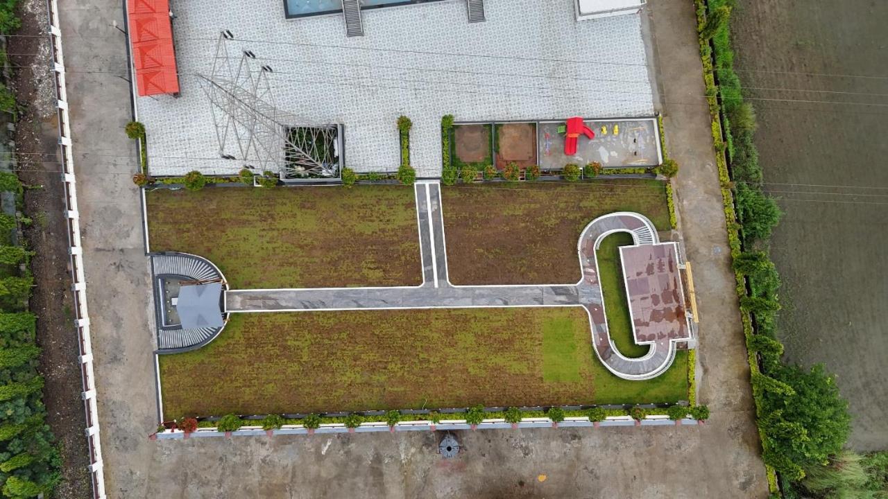 Hotel Vedika Garden Lonavla Zewnętrze zdjęcie