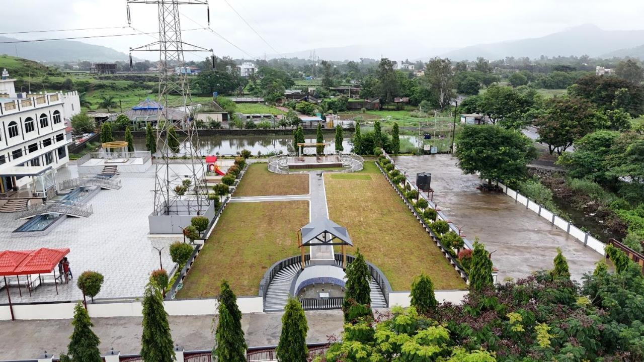 Hotel Vedika Garden Lonavla Zewnętrze zdjęcie
